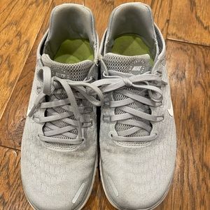 Grey women’s Nike shoes size 6